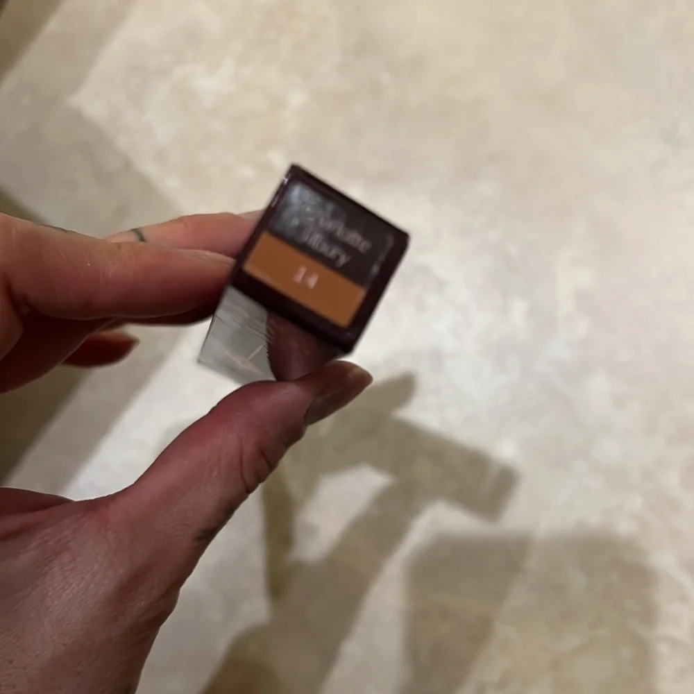 NIB Charlotte Tilbury Magic Away concealer deep shade 14 - Picture 2 of 2